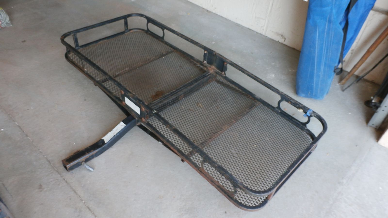 Heavy-Duty Steel Hitch Mount Cargo Carrier for Vehicles