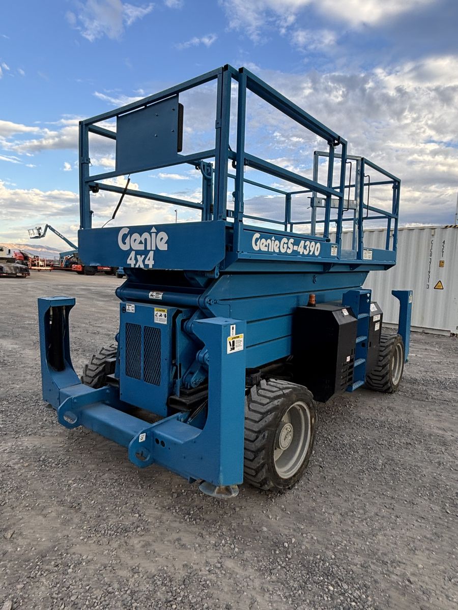 2015 Genie GS 4390 RT Scissor Lift | 3,589 Hours | 1-Year Warranty