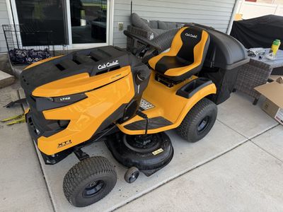 (Brand New) Cub Cadet XT1 Enduro Series LT42 IntelliPower 42" Riding Lawn Mower w/ Double Bagger