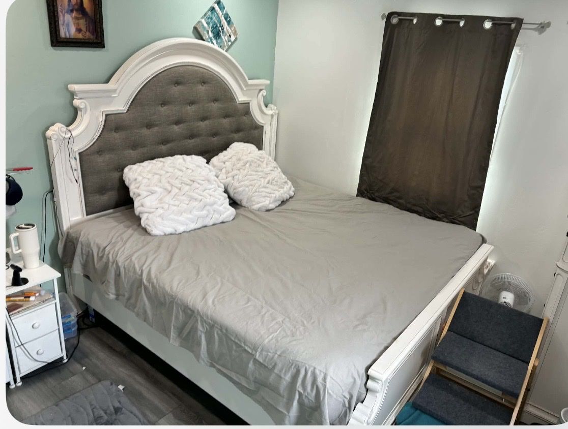 Elegant king Size White Wood Tufted Headboard Bed Frame