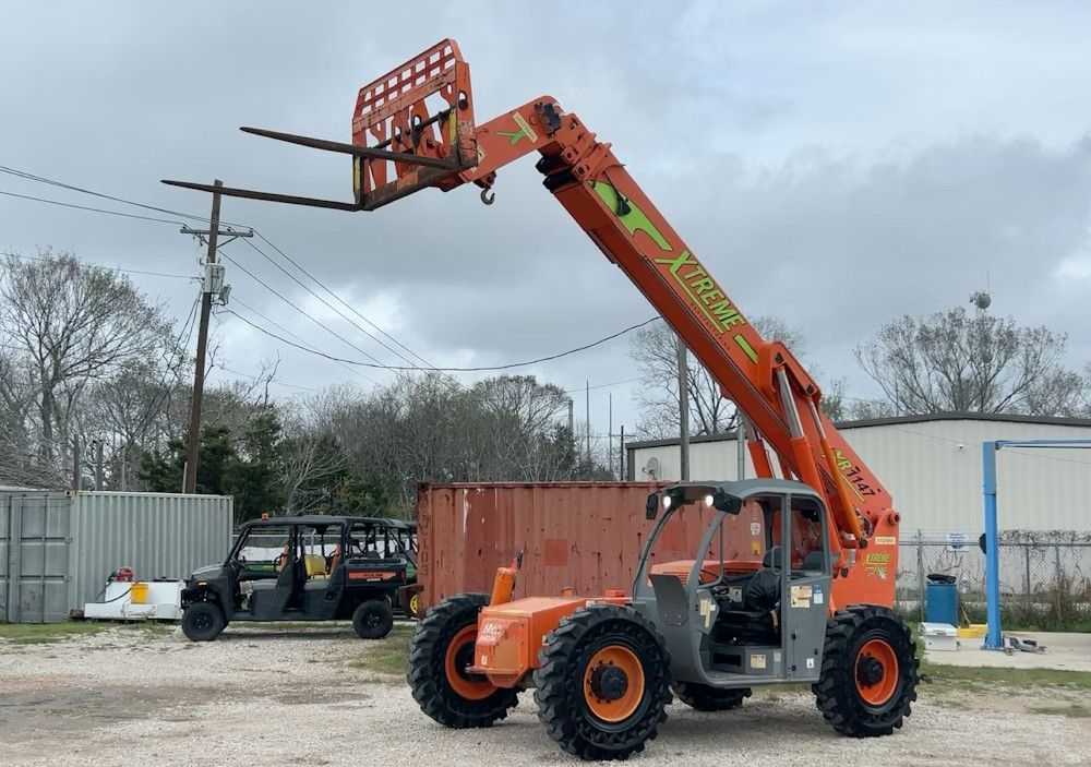 2020 XTreme XR1147 Telescopic Reach Forklift