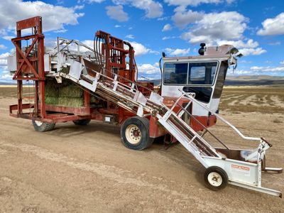 Freeman 6000 Bale Wagon/Hay Stacker