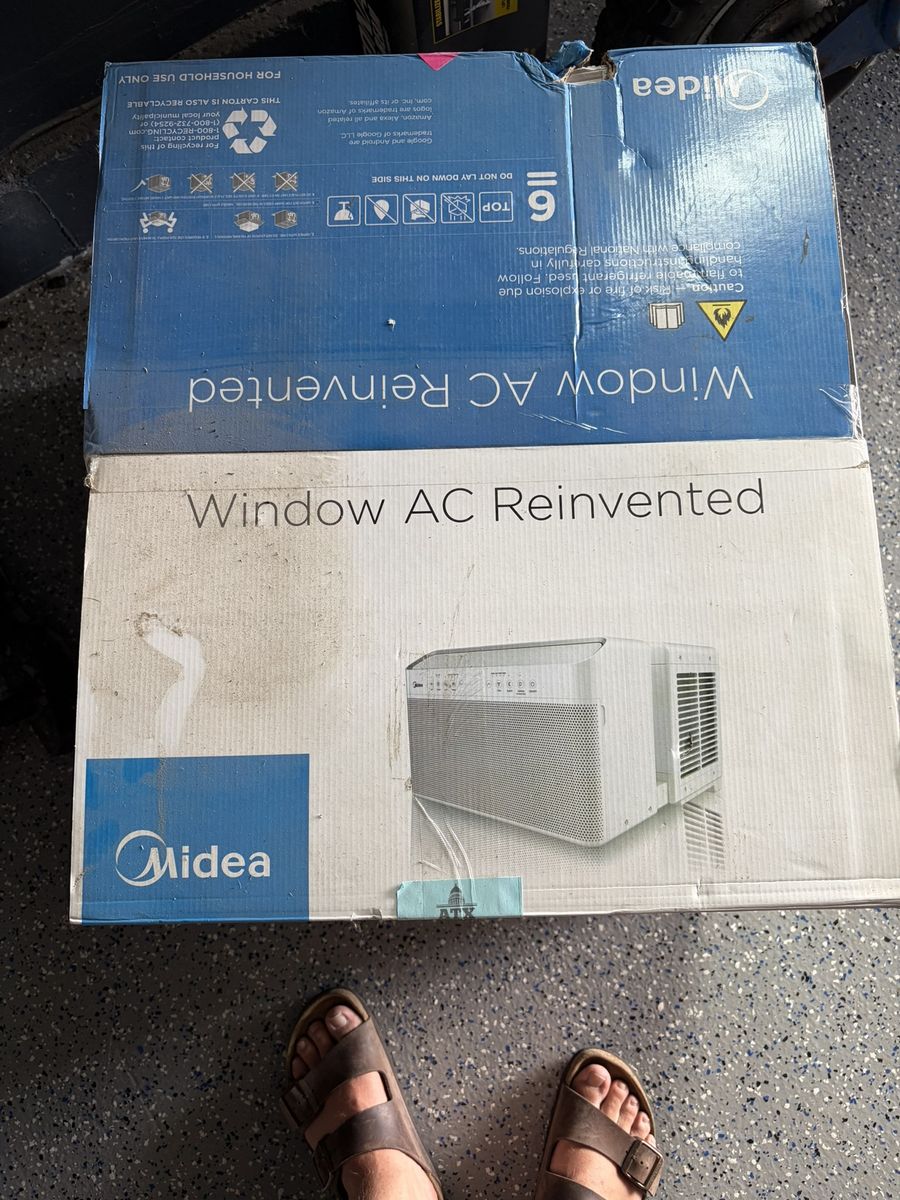 Midea 8,000 BTU Air Conditioner U-SHaped