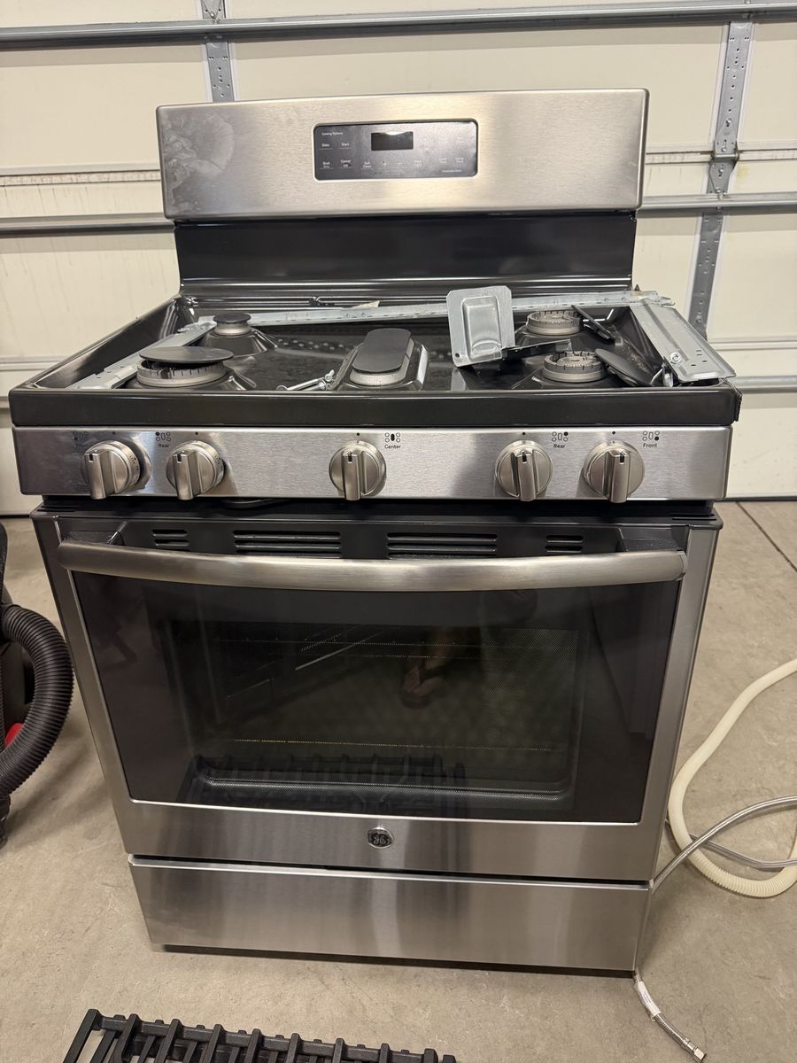 GE Stainless Steel Gas Range