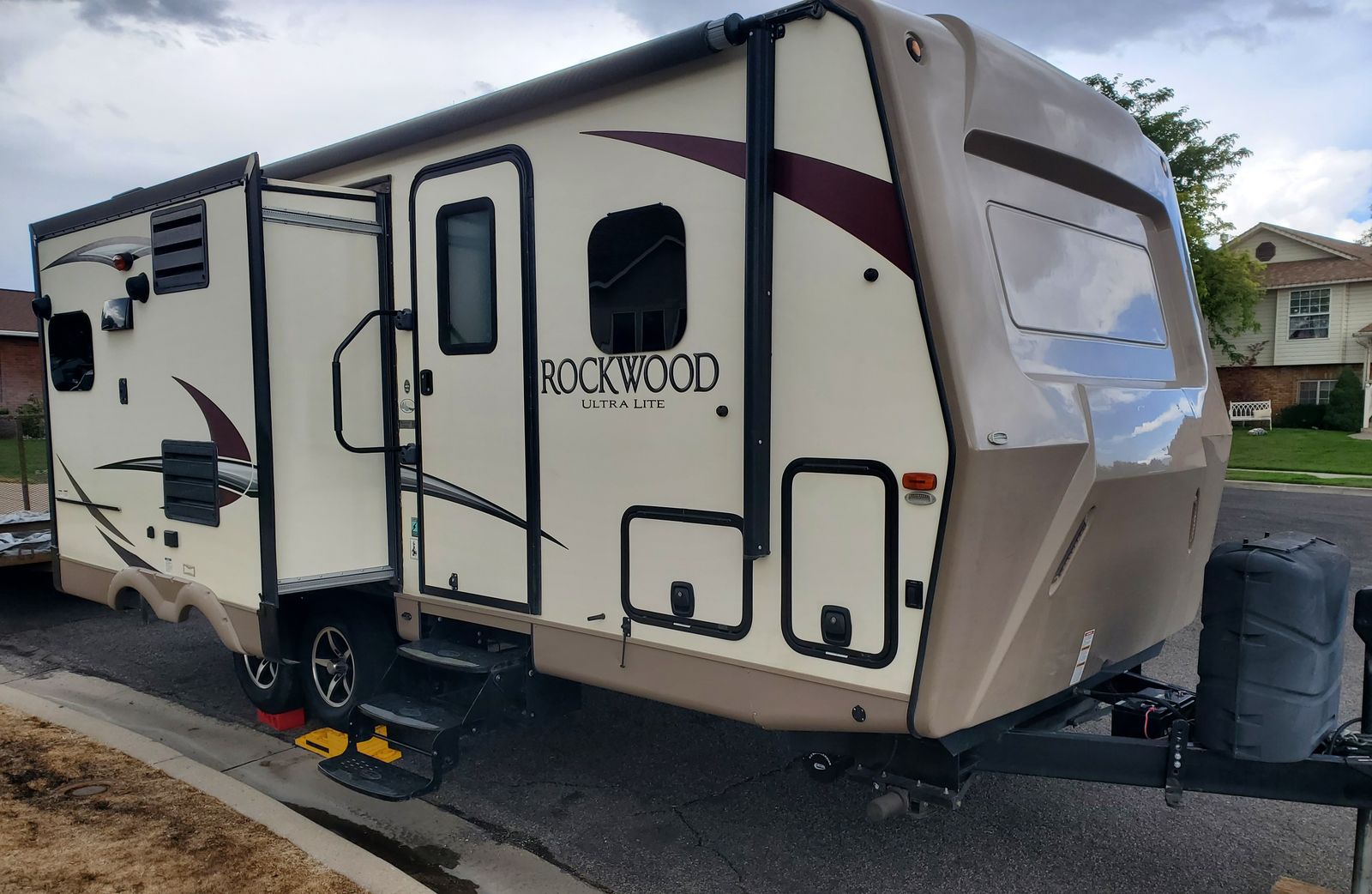 2017 Rockwood Travel Trailer, Bumper Pull