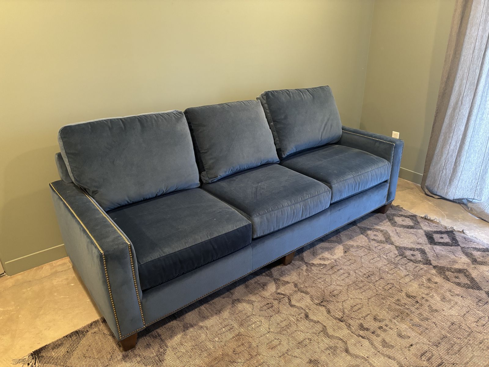 Turner classic square arm couch