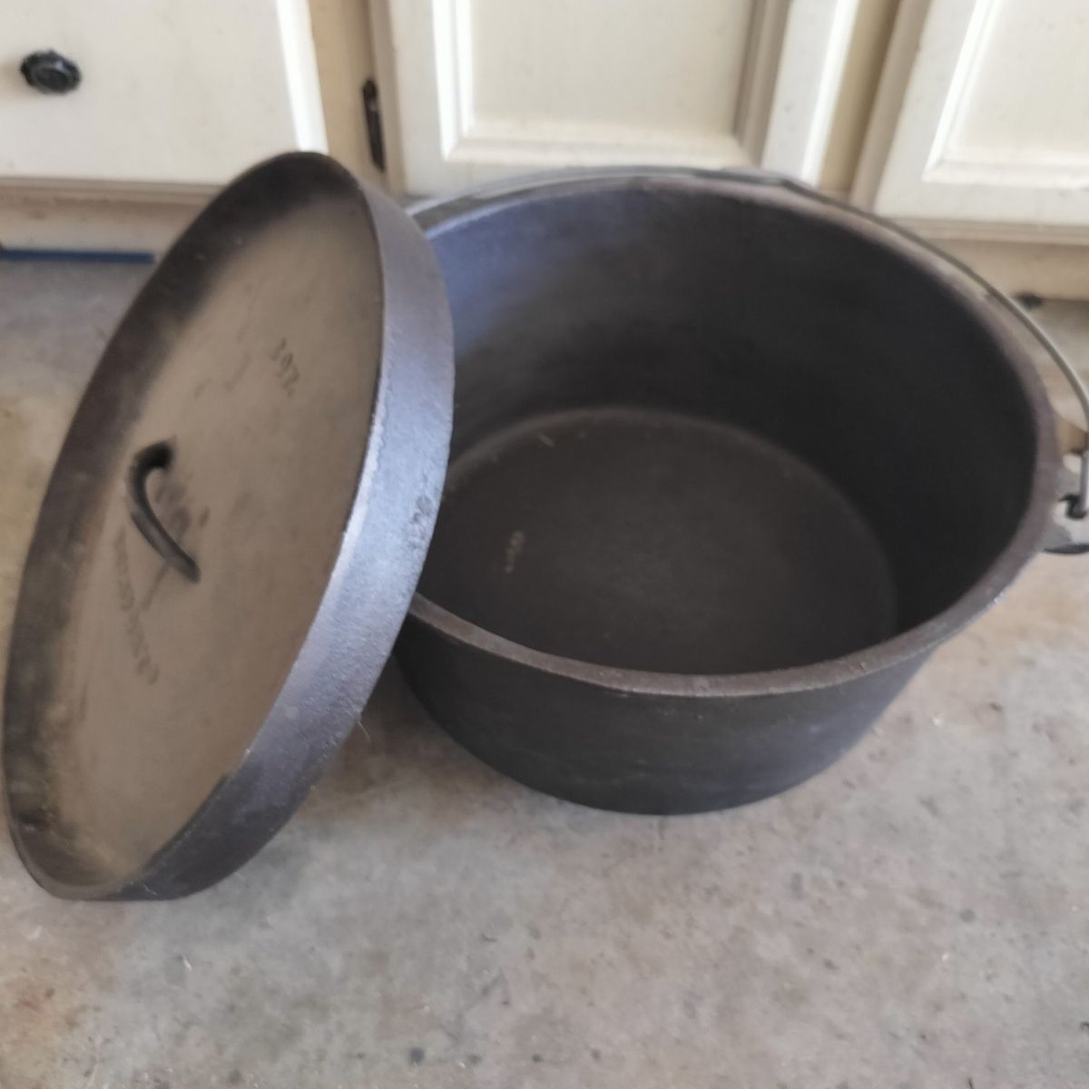 20 quart Dutch oven