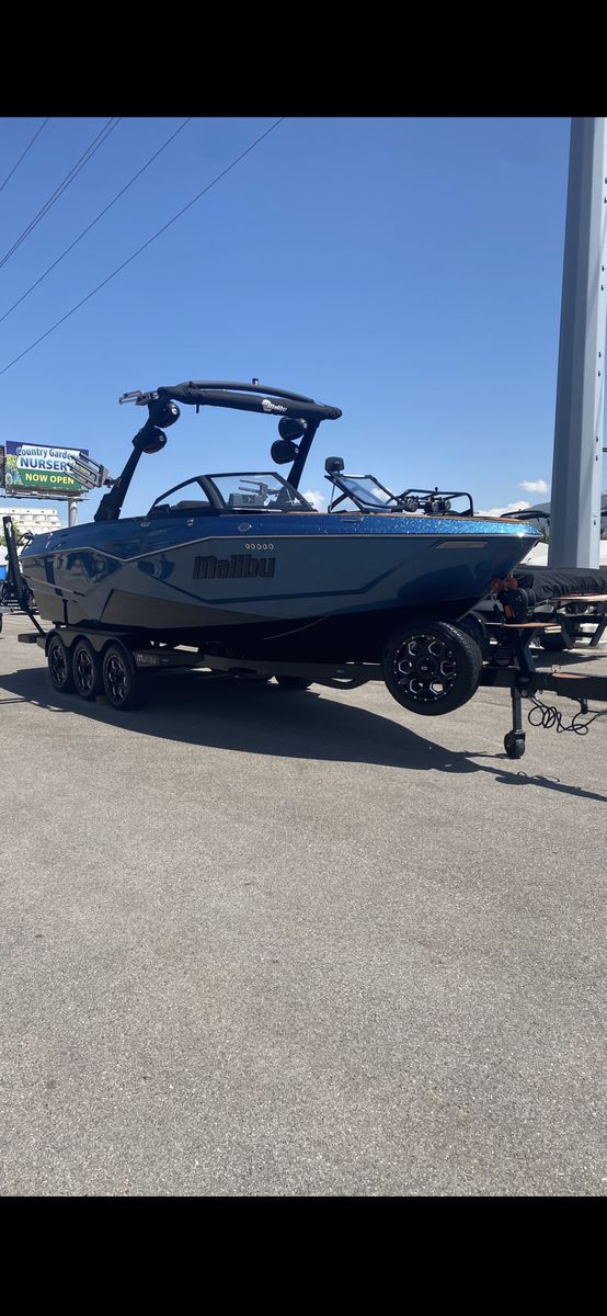 2023 Malibu 25' LSV Super charged with Thrusters