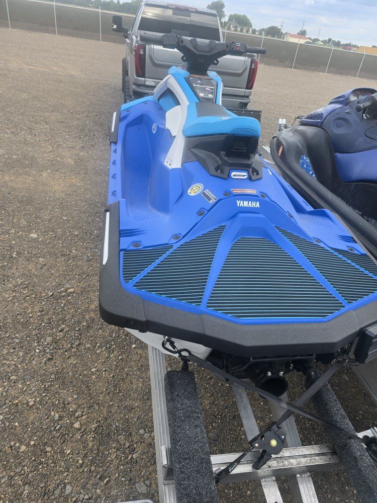 Main image 5