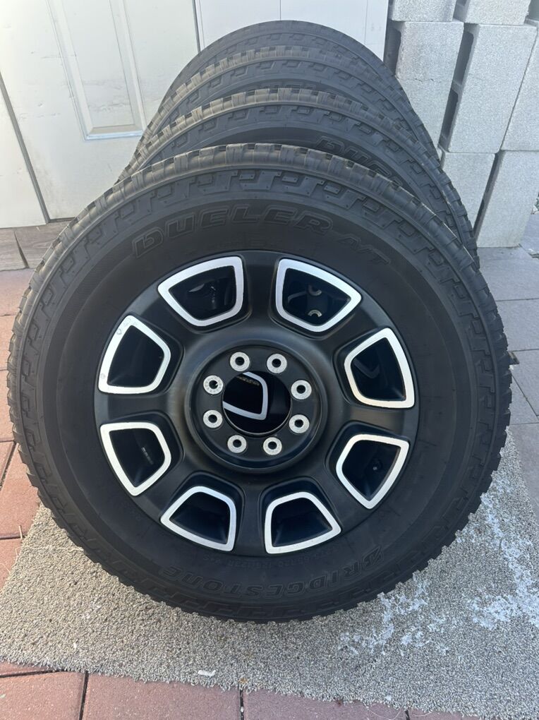 Like New 2025 Ford F350 Wheels And Tires