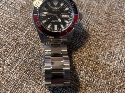 Invicta Automatic Diver's 200m Stainless Steel Men's Watch - Black/Red Bezel