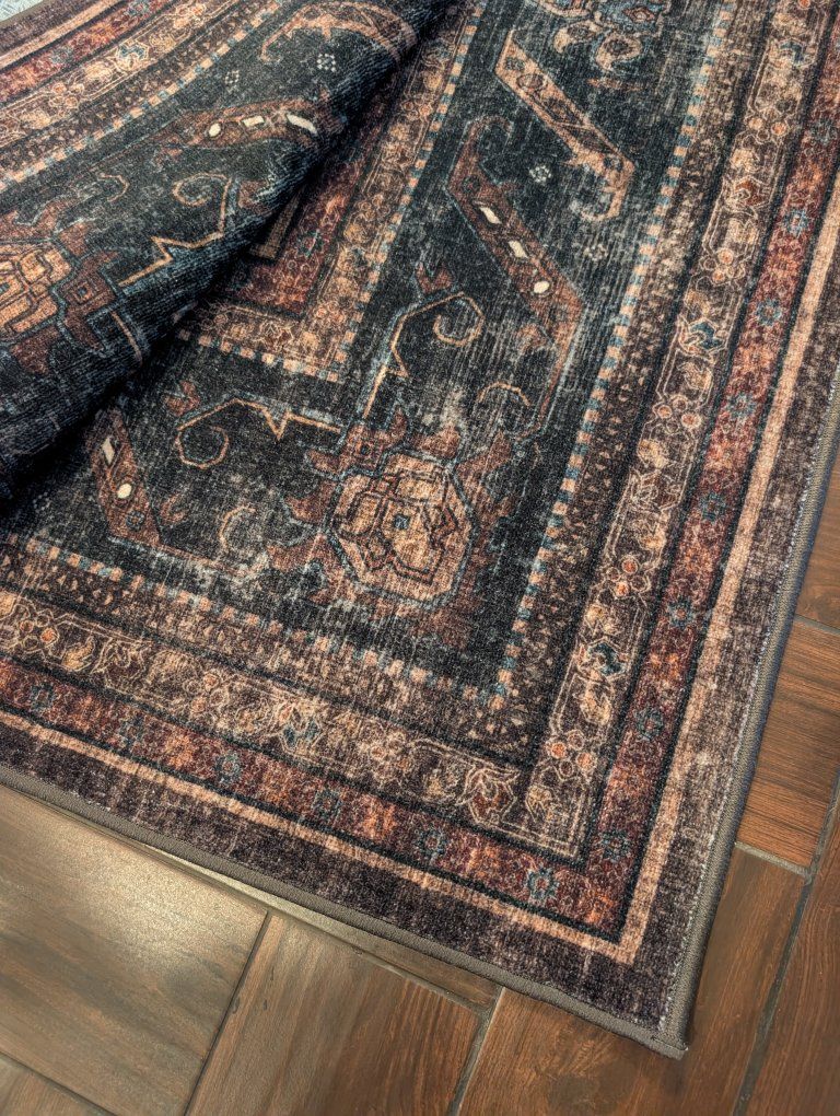 Main image 3