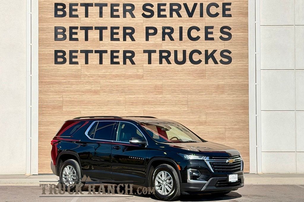 2022 Chevrolet Traverse LT Leather