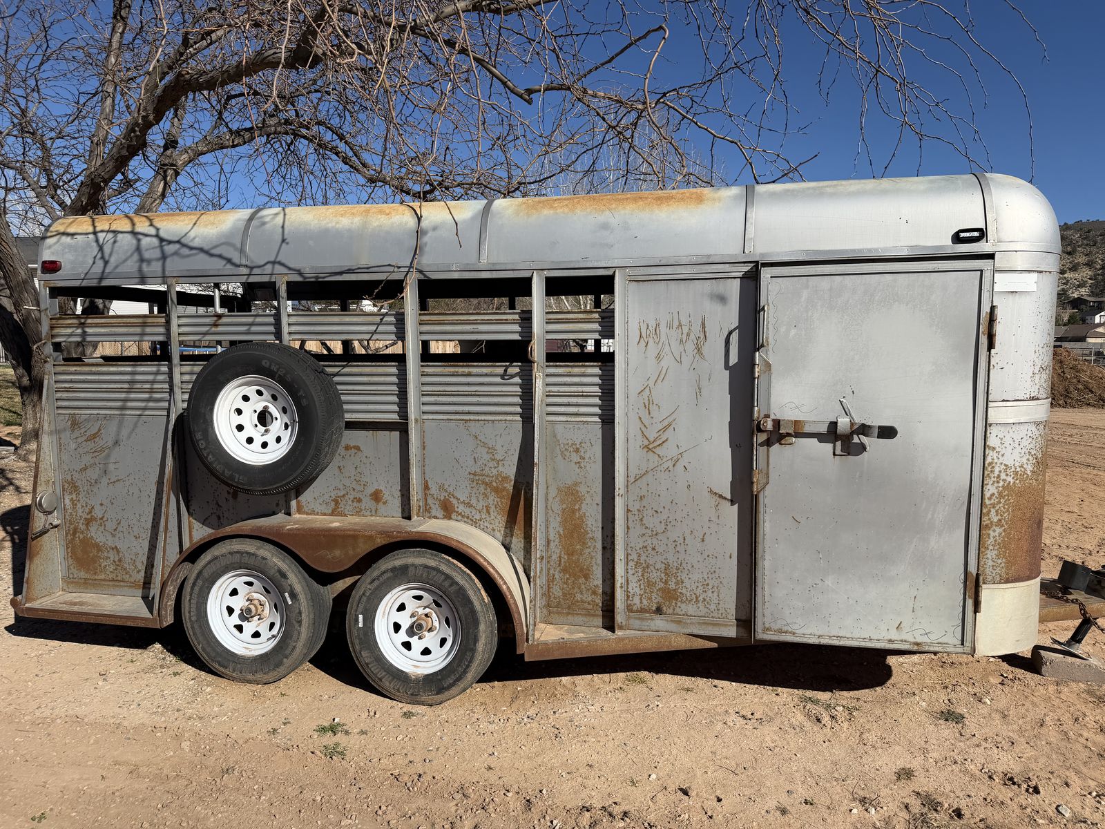 1995 Bonanza 16' 3 Horse Trailer