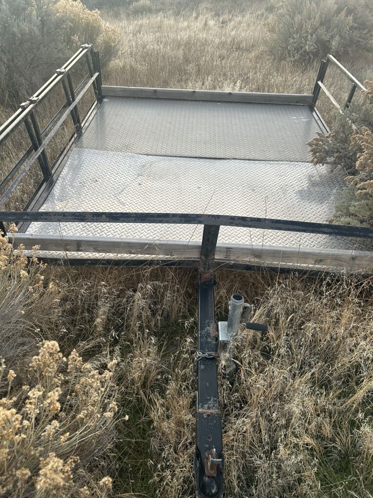 Flatbed / Tilt Deck Trailer