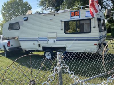 1990 Alpenlite 22' Gooseneck Travel Trailer