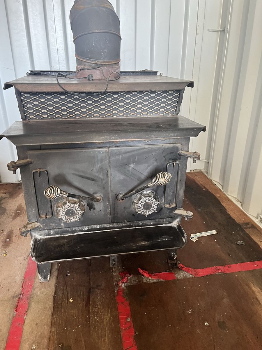 Wood burning stove