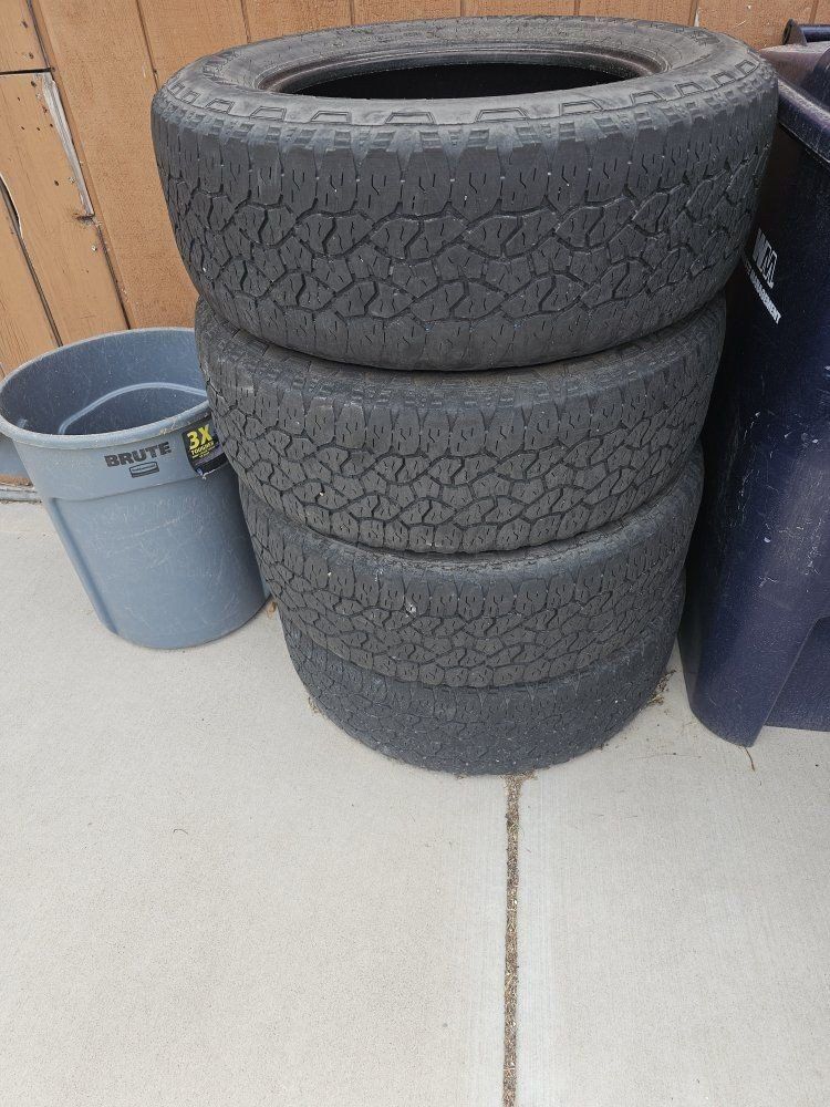 Used Truck/SUV Tires - All-Terrain Tread