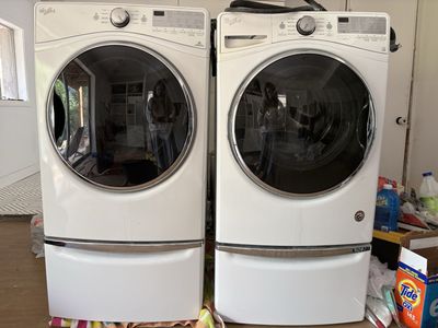 Whirlpool Washer & Dryer + Pedestals