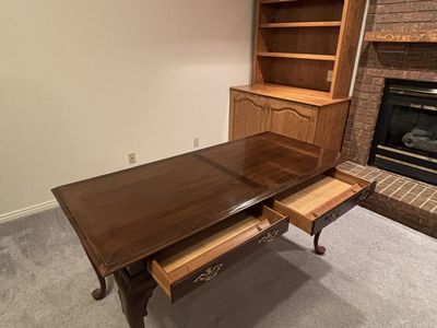 Beautiful Ethan Allen Desk