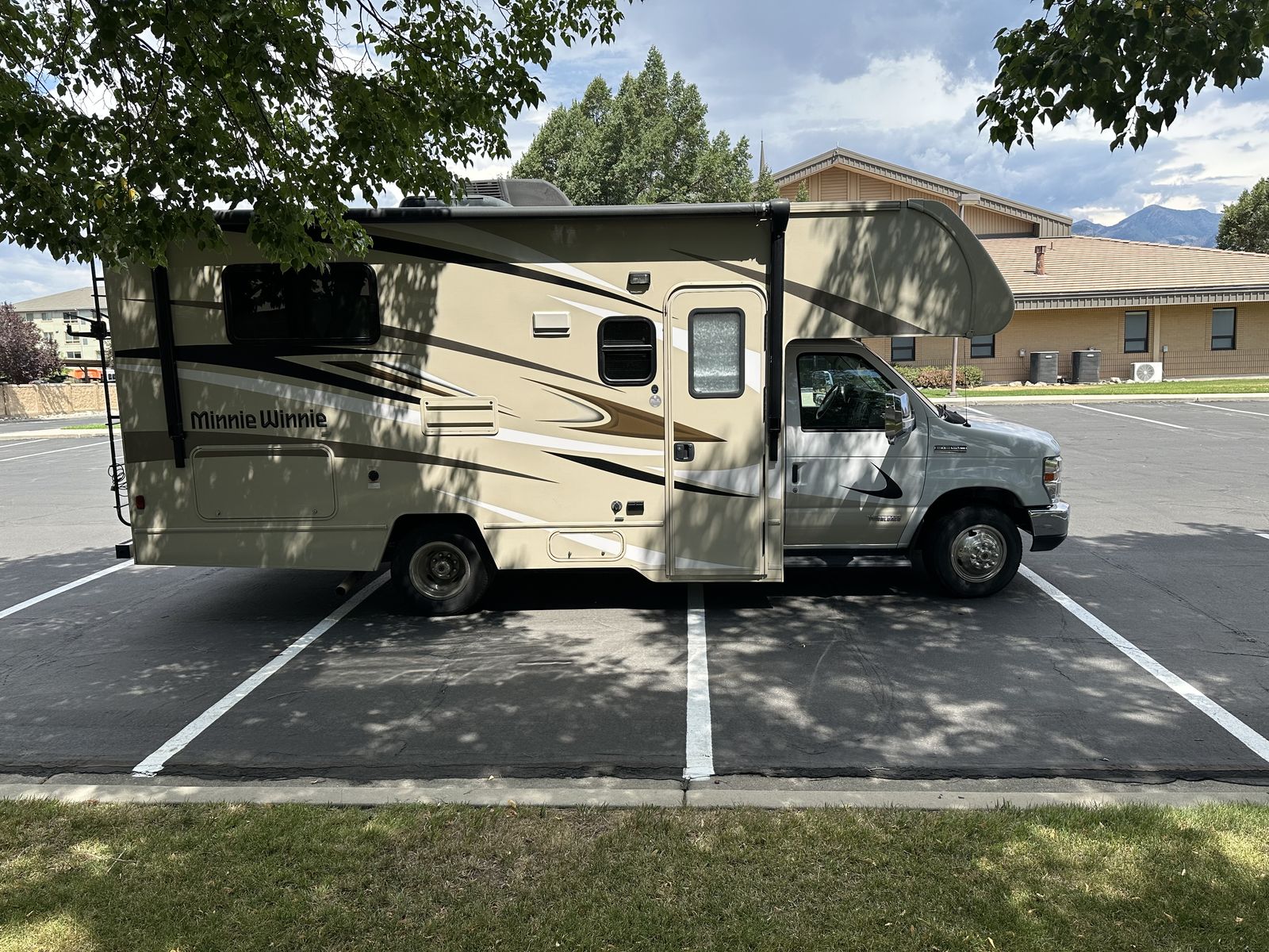 Main image 2