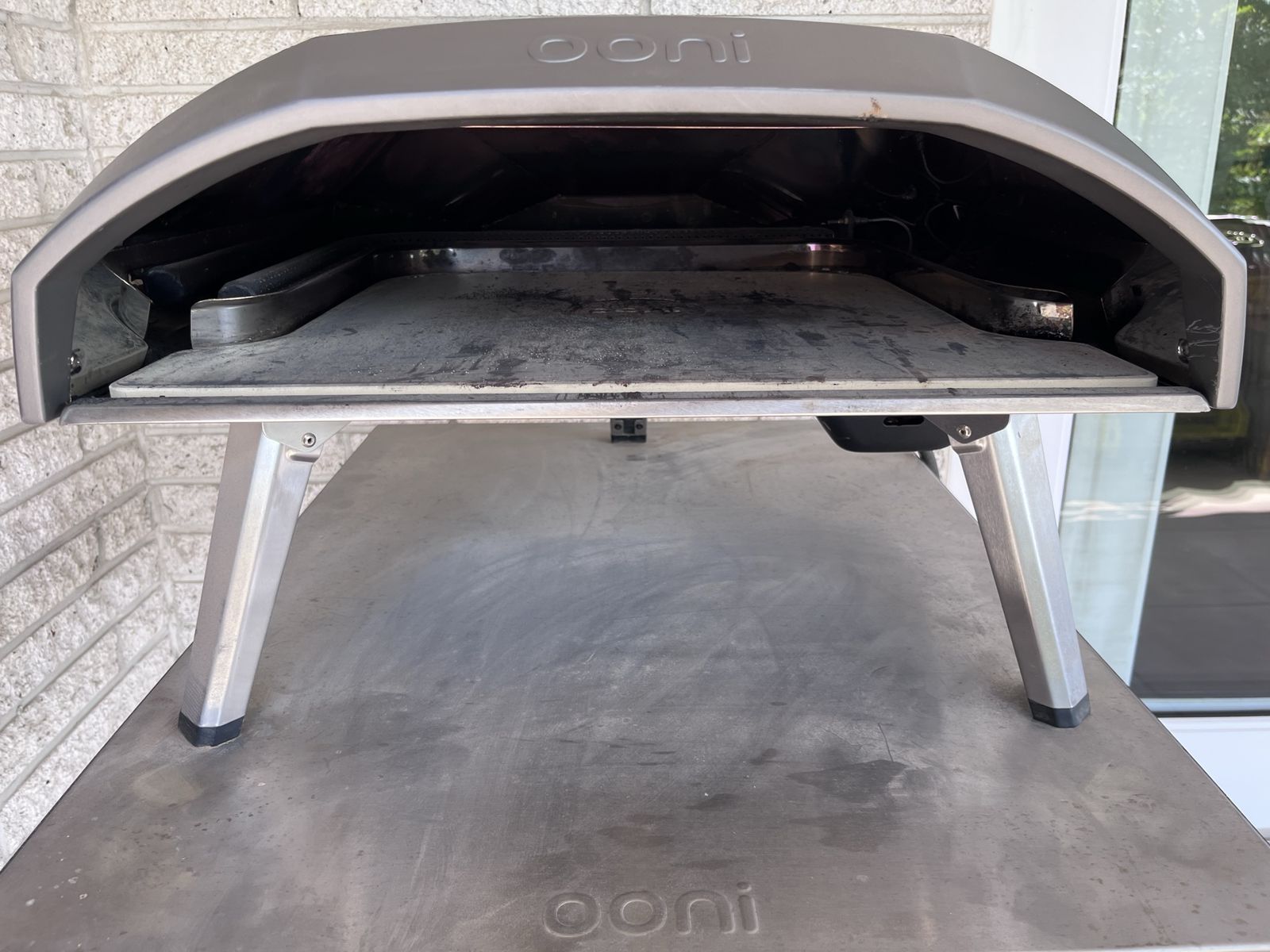 Ooni Koda 16 with stand