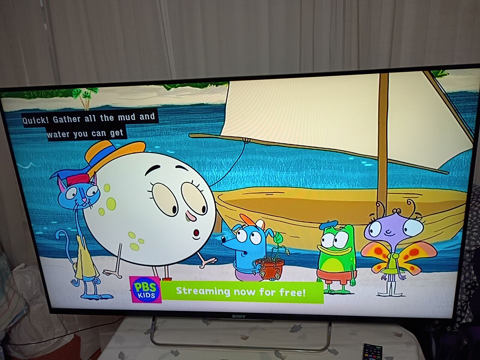 Sonia Bravia LED TV 55" Inches 1920x1080 WI-FI Stream Photos 3D Display