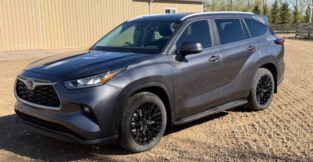 2024 Toyota Highlander XLE