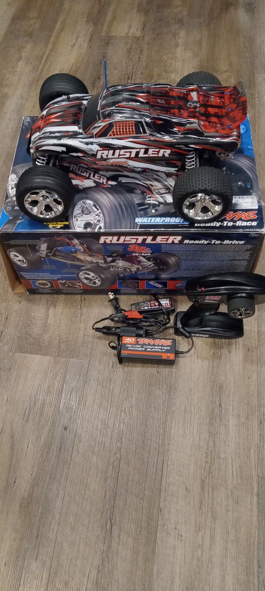 Rustler Traxxas remote control car