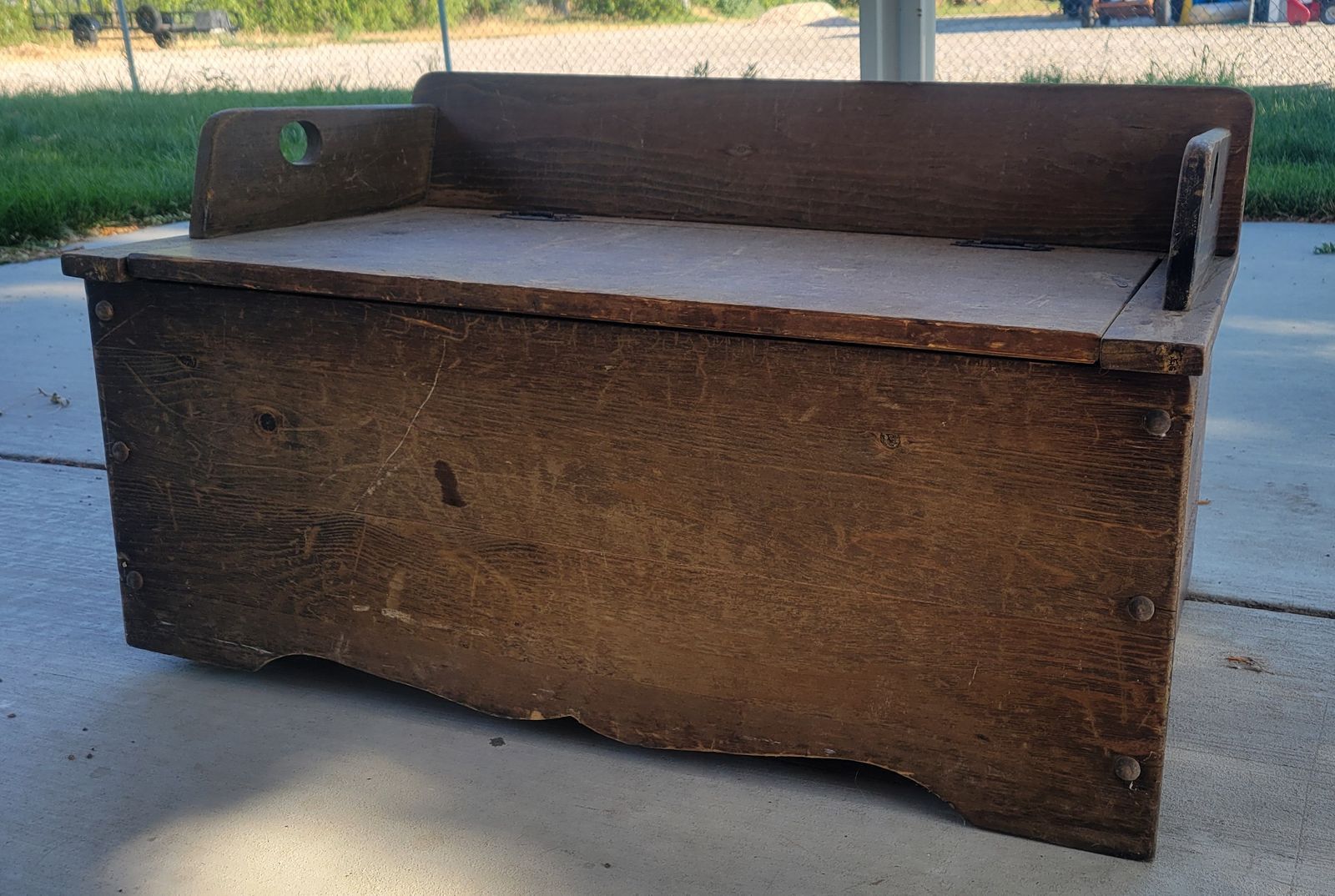 Perfect Size Vintage / Farmhouse Storage Bench