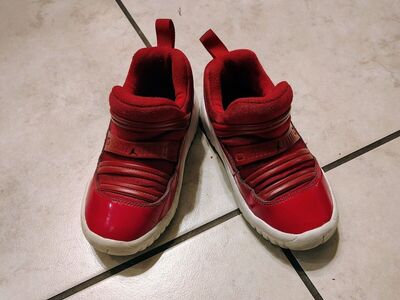 Toddler Nike Jordan Size 9C