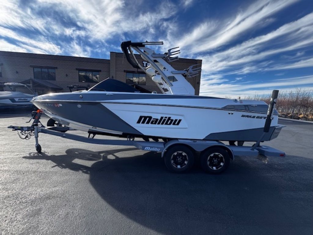 2019 Malibu Boats 23 LSV