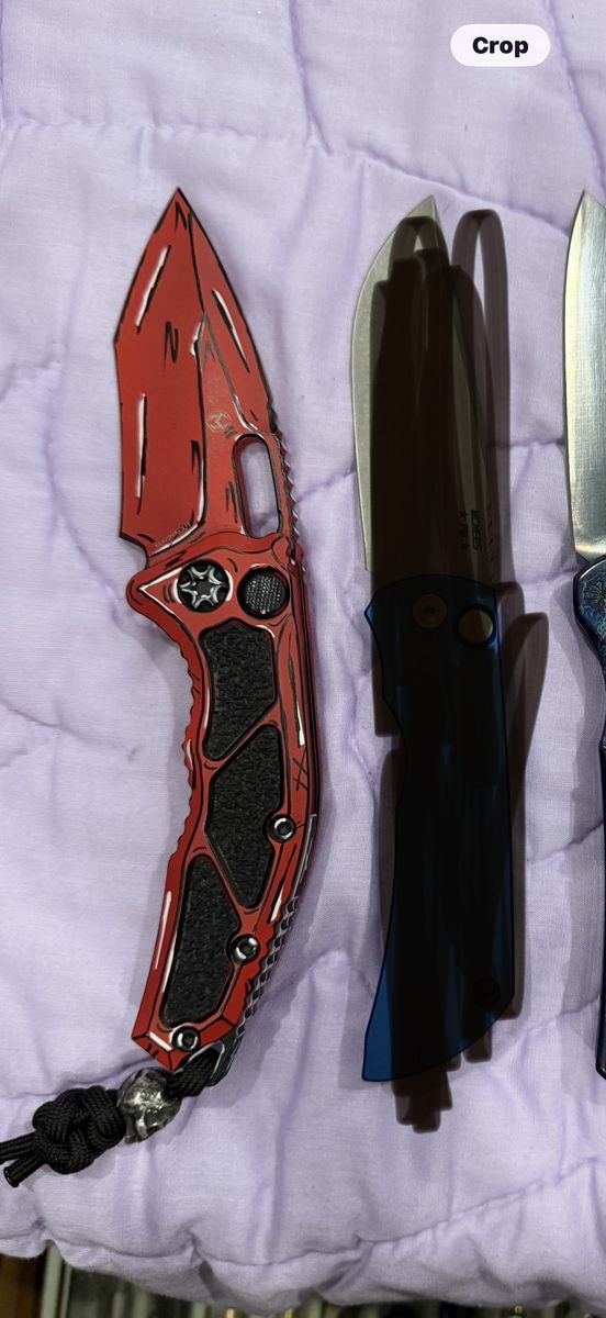 Heretic Knives Medusa Automatic Recurve Cell-Shaded Al