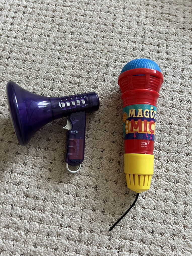 Kids Distortion Megaphone & Microphone