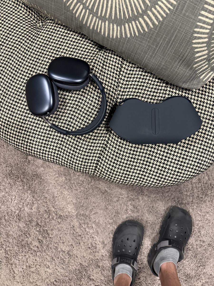 Apple AirPods Max Wireless Over-Ear Headphones - Space Gray