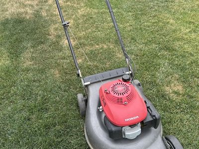 Honda Self-Propelled Gas Walk-Behind Lawn Mower with Grass Bag - Used, Good Condition