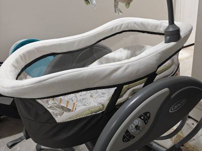 Graco rocking bassinet
