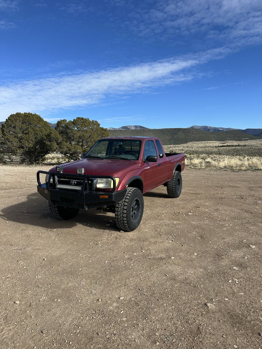 1999 TOYOTA TACOMA SR5