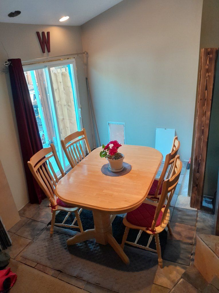 Dining Room set (Oak)