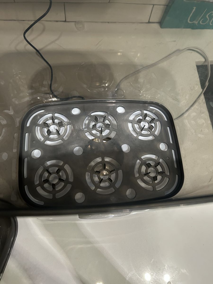 Main image 3