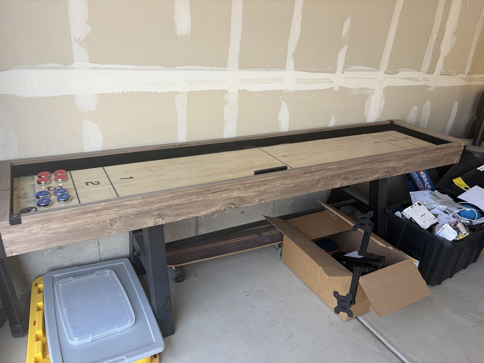 9’ Shuffleboard Table – Great Condition – Includes Accessories