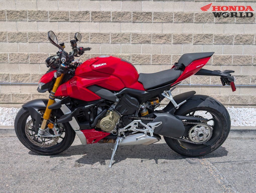2022 Ducati Streetfighter V4S