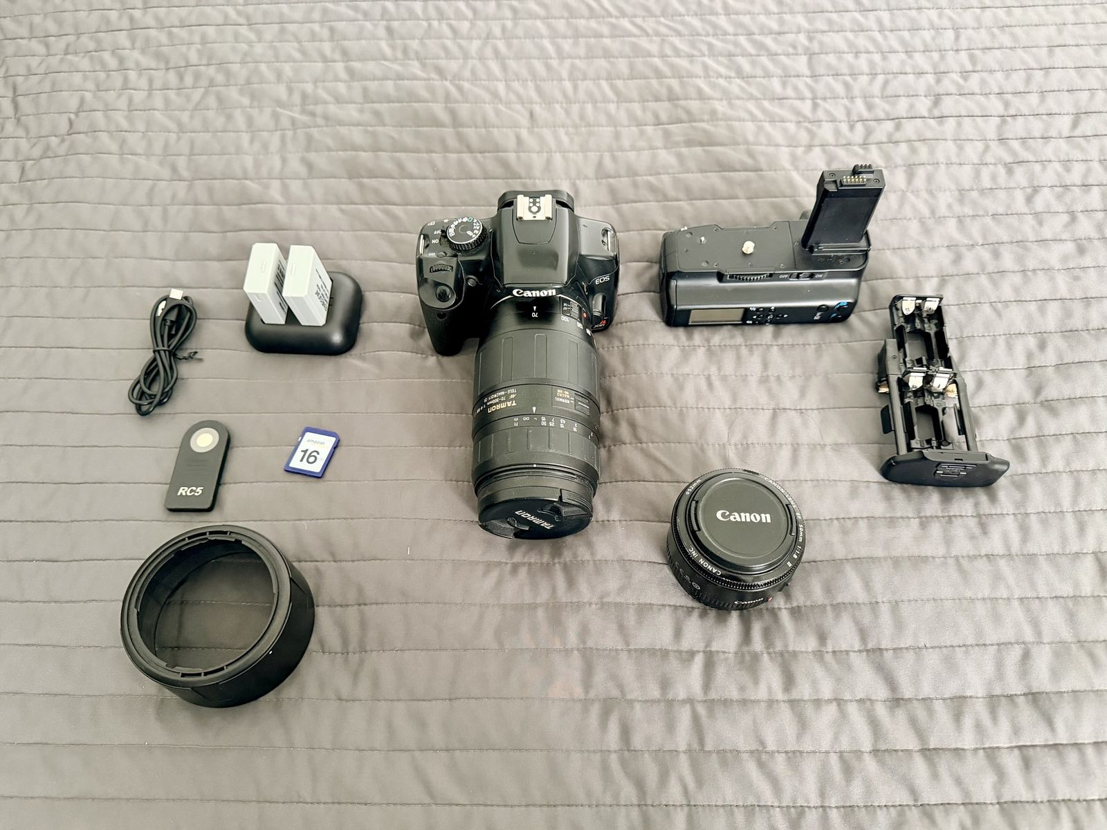 Canon Rebel XSi DSLR Kit + 2 Lenses + Battery + Ch