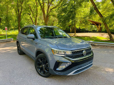 2022 Volkswagen Taos SE 4Motion