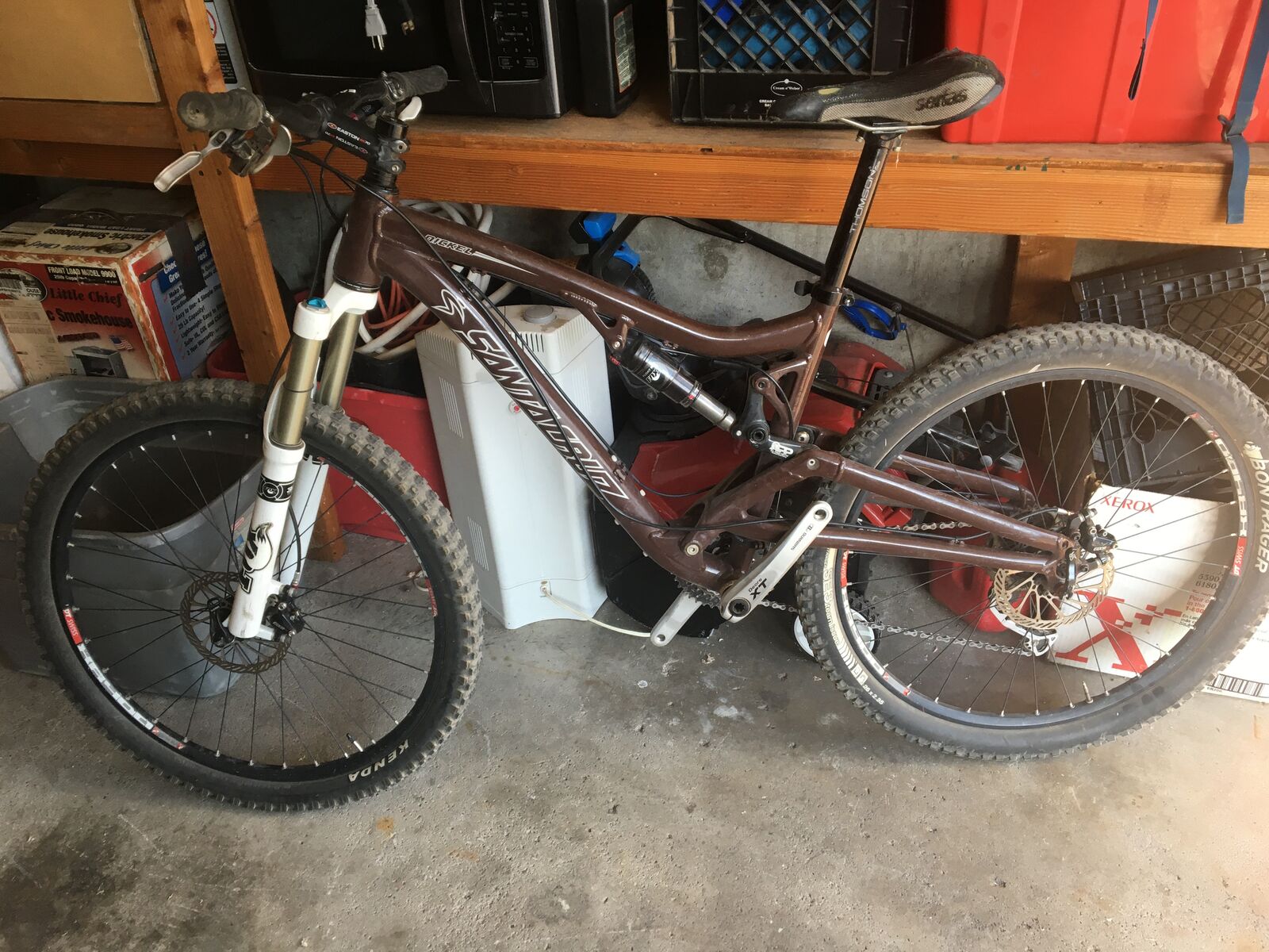 Santa Nickel Full Suspension Mountain bike