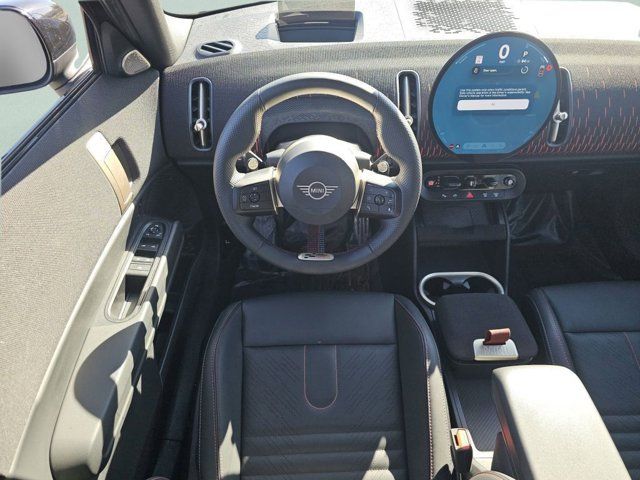Main image 4