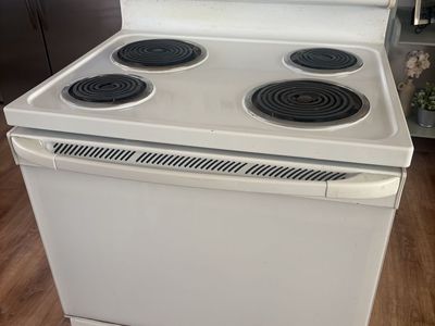Electric Stove/ oven