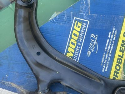 MOOG R-series Control Arm RIGHT ARM #RK620334