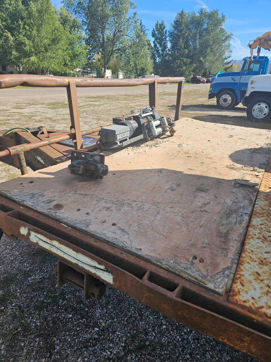 Pintle hitch trailer