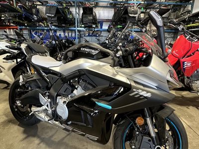 2026 CFMOTO 675SS Nebula Black - C01034-C